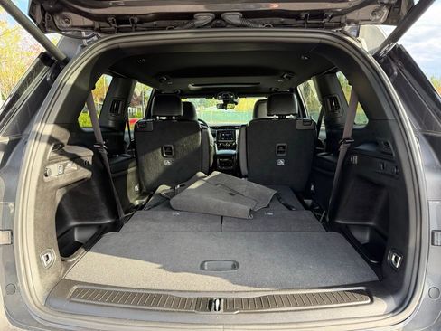 Used 2024 Jeep Grand Cherokee L Laredo image 23