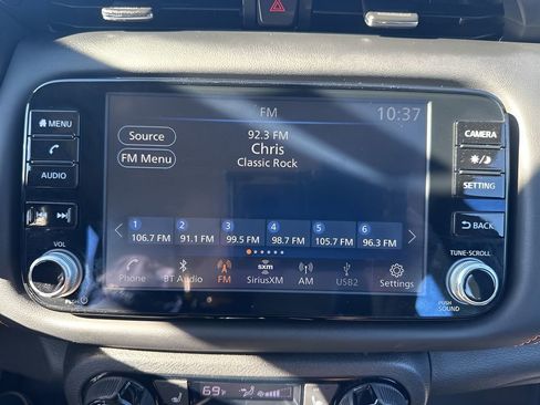 Used 2021 Nissan Kicks SR w/ SR Premium Package image 16