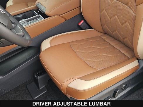 New 2026 Nissan Pathfinder Platinum image 16