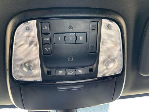 Used 2025 Dodge Durango GT AWD/4WD image 36