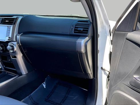 Used 2022 Toyota 4Runner SR5 Premium w/ Moonroof Package RWD image 18