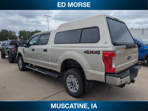 Used 2017 Ford F250 XLT w/ XLT Value Package AWD/4WD image 4
