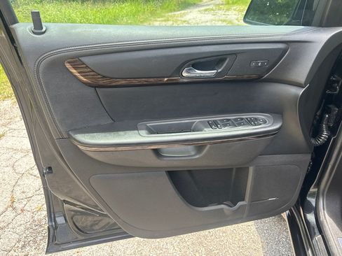 Used 2013 GMC Acadia Denali AWD/4WD image 7