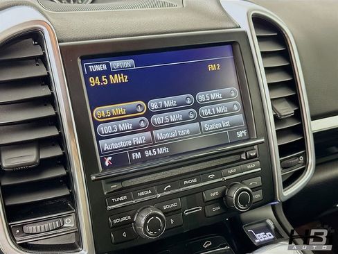 Used 2014 Porsche Cayenne image 12