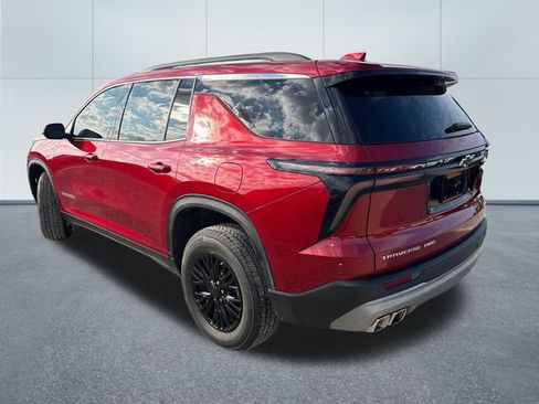 Used 2026 Chevrolet Traverse LT AWD/4WD image 2