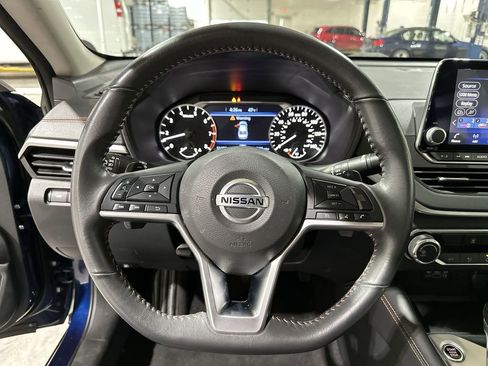 Used 2022 Nissan Altima 2.5 SR image 11