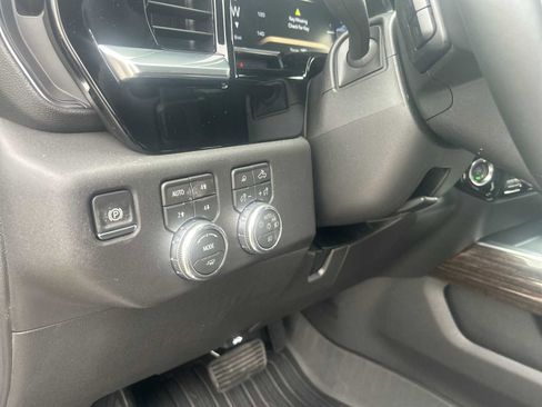 New 2026 GMC Sierra 1500 Elevation w/ Elevation Premium Package AWD/4WD image 18
