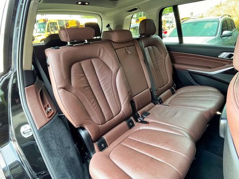 Used 2020 BMW X7 xDrive40i w/ Premium Package AWD/4WD image 46