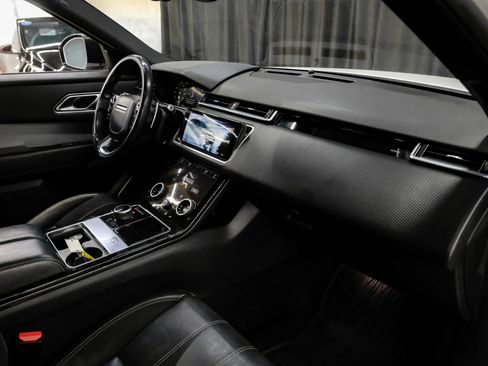 Used 2018 Land Rover Range Rover Velar R-Dynamic SE AWD/4WD image 15