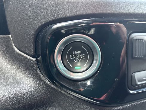 Used 2024 GMC Sierra 2500 SLE AWD/4WD image 23