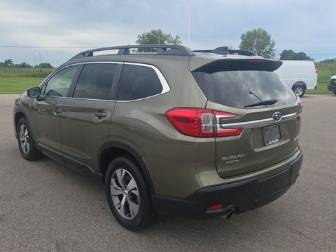 Used 2023 Subaru Ascent Premium w/ Convenience Package AWD/4WD image 3