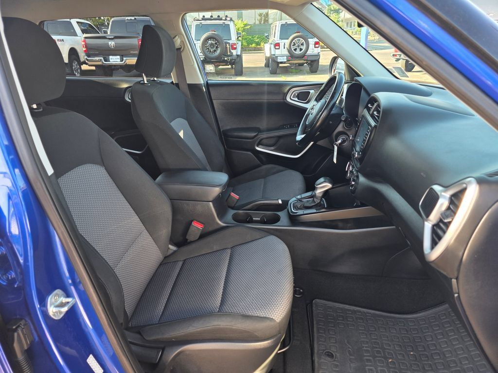 Used 2021 Kia Soul X-Line FWD image 23