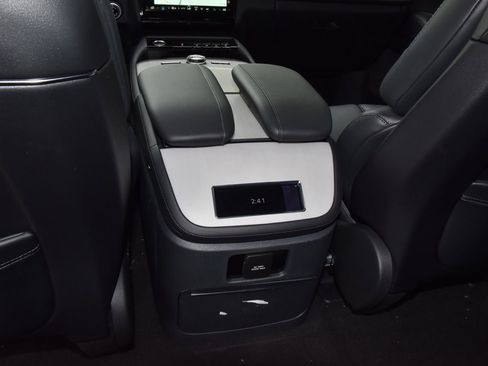 New 2026 Lincoln Navigator Reserve w/ Jet Appearance Package image 26