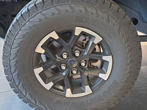 Used 2024 Jeep Wrangler Unlimited Rubicon 4xe AWD/4WD image 12