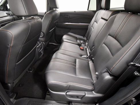 Certified 2023 Honda Passport TrailSport image 15