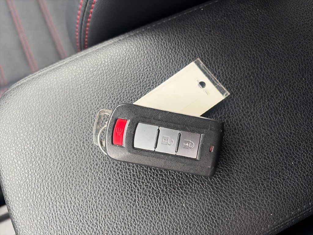 Used 2025 Mitsubishi Outlander Sport SE AWD/4WD image 27