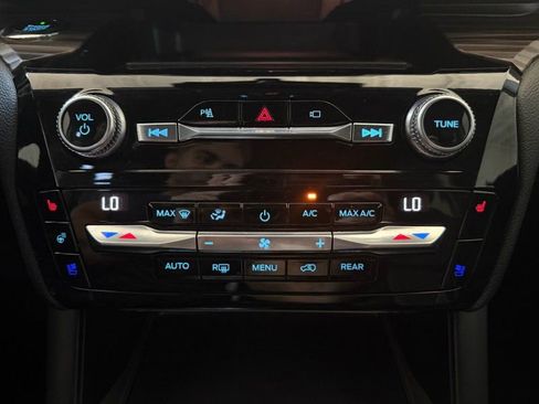Used 2021 Ford Explorer Limited w/ Equipment Group 301A RWD image 33