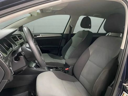 Used 2016 Volkswagen e-Golf SE w/ DC Fast Charging Package FWD image 9