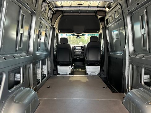 New 2025 Mercedes-Benz Sprinter 2500 image 25