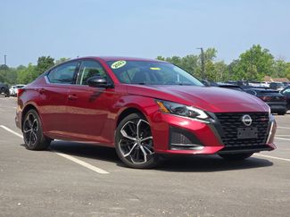 Used 2023 Nissan Altima 2.5 SR AWD/4WD video 1