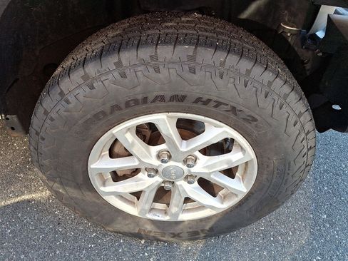 Used 2023 Jeep Wrangler Sport S image 8