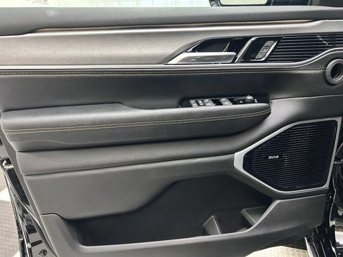New 2026 Jeep Grand Wagoneer L 4WD image 10