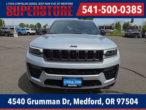 New 2026 Jeep Grand Cherokee Summit AWD/4WD image 14