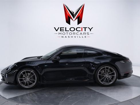 Used 2024 Porsche 911 Carrera RWD image 17