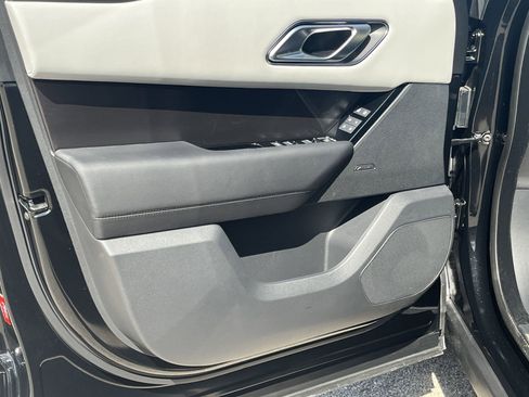 New 2026 Land Rover Range Rover Velar Dynamic SE image 11