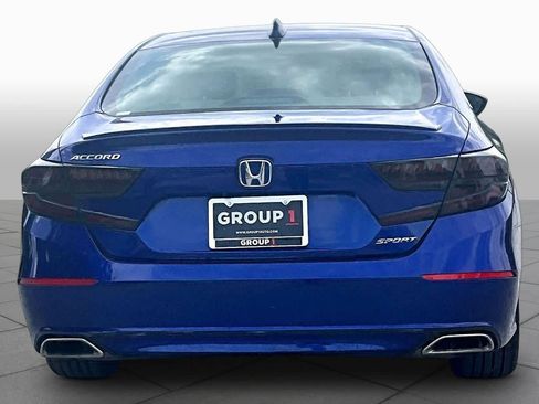 Used 2018 Honda Accord Sport image 5