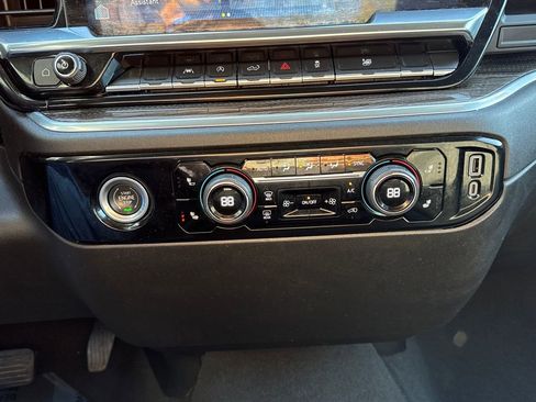 Used 2023 Chevrolet Silverado 1500 LT image 22