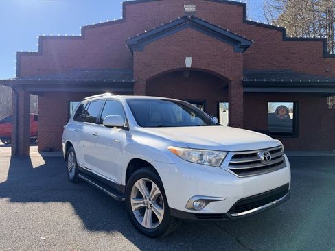 Used 2013 Toyota Highlander Limited image 1