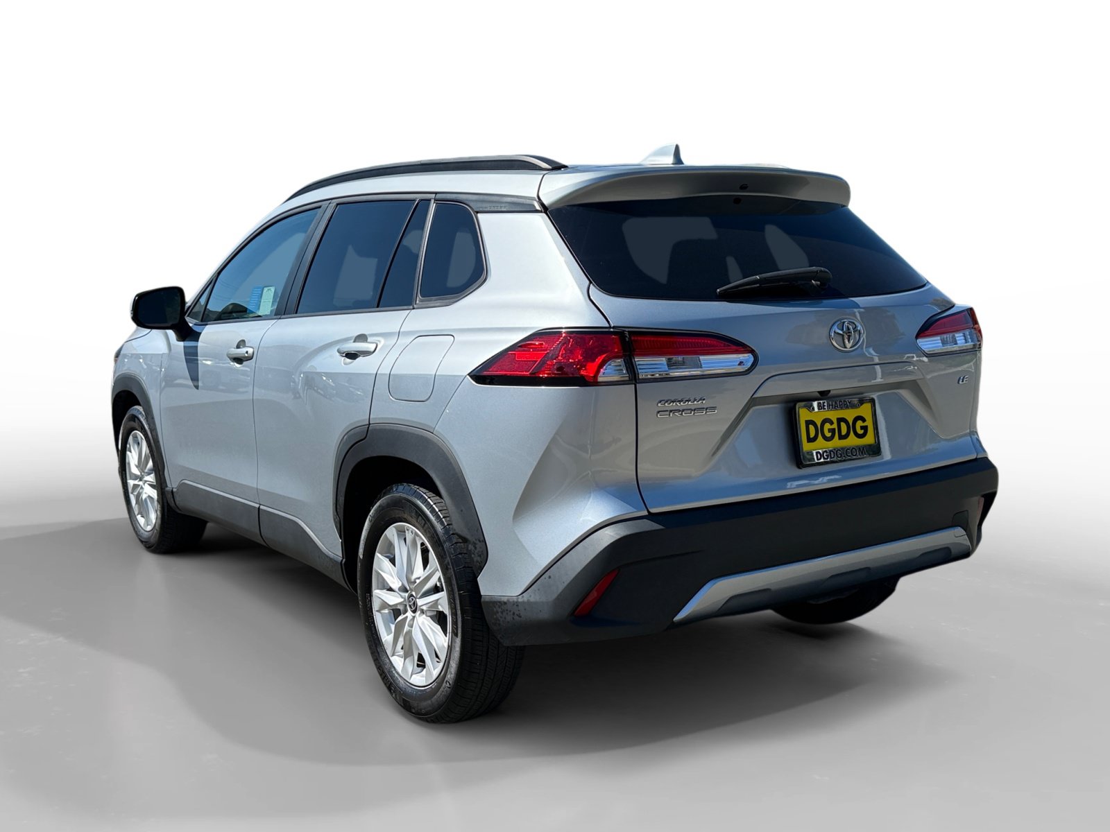 Used 2024 Toyota Corolla Cross LE FWD image 3