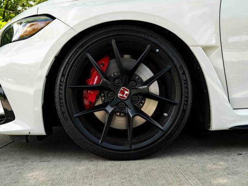 Used 2023 Honda Civic Type R image 14