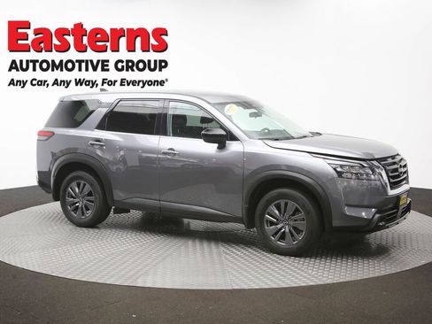 Used 2023 Nissan Pathfinder S AWD/4WD image 61