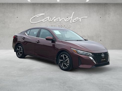 Used 2024 Nissan Sentra SV FWD image 2