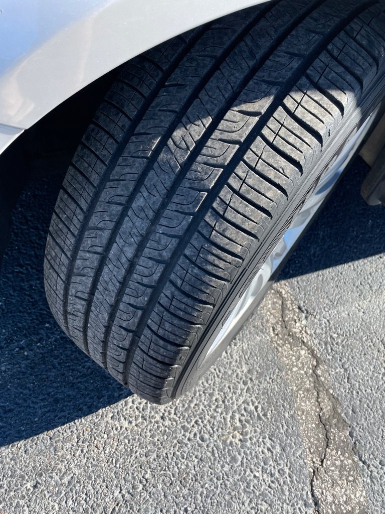 Used 2010 Ford Fusion Hybrid FWD image 23
