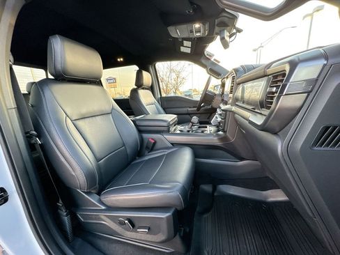 Used 2025 Ford F150 Lariat w/ Equipment Group 502A High image 29