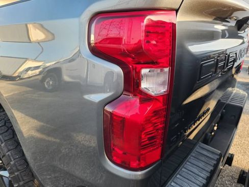 Used 2019 Chevrolet Silverado 1500 LT w/ Texas Edition RWD image 5