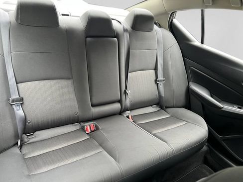 Used 2025 Nissan Altima 2.5 SV FWD image 17