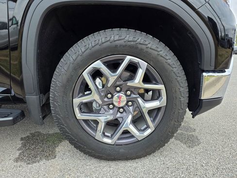 Used 2025 GMC Sierra 1500 SLT w/ SLT Premium Plus Package image 31