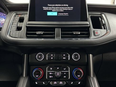 Used 2024 Chevrolet Suburban LT image 23