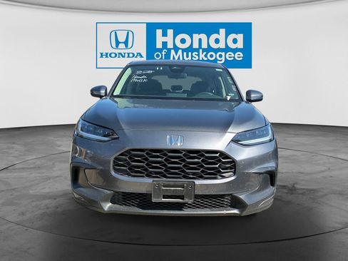 Used 2025 Honda HR-V LX image 2