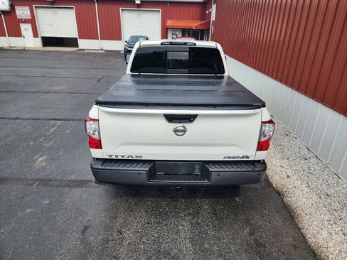 Used 2017 Nissan Titan PRO-4X AWD/4WD image 8