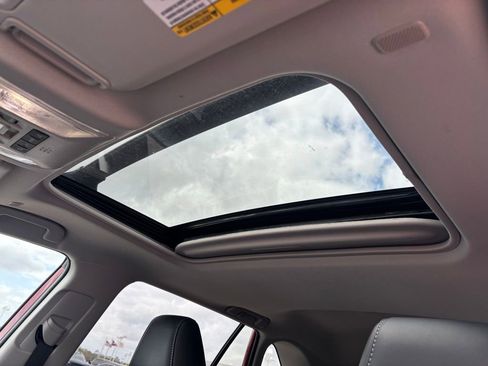 Used 2025 Toyota RAV4 XLE Premium image 9