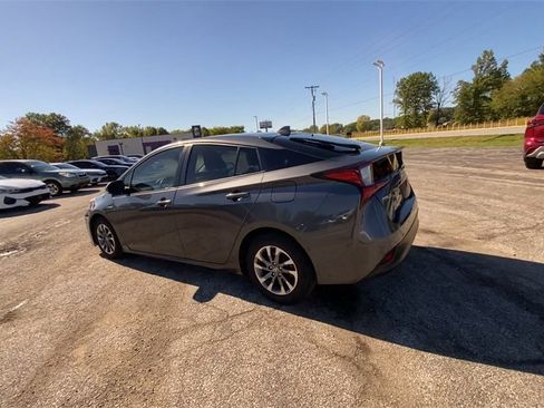 Used 2019 Toyota Prius Limited image 6