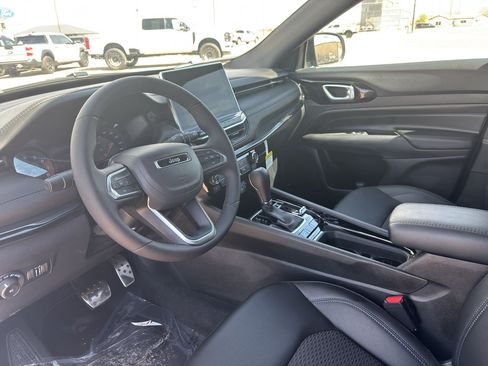 New 2026 Jeep Compass Latitude AWD/4WD image 29