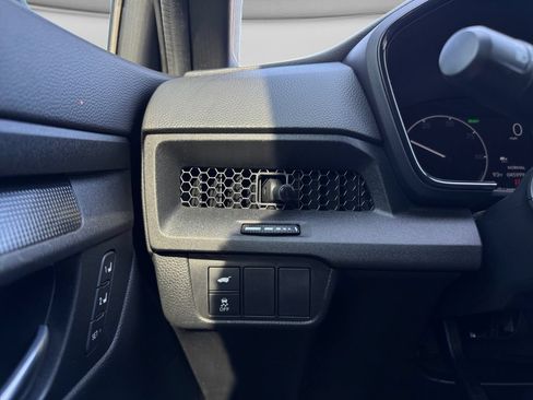 Used 2025 Honda CR-V Sport-L image 18