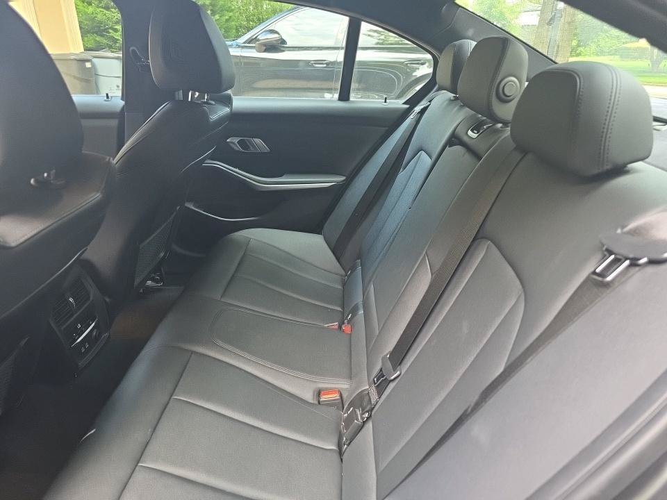 Used 2020 BMW 330i xDrive Sedan w/ Convenience Package AWD/4WD image 5