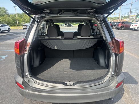 Used 2014 Toyota RAV4 XLE AWD/4WD image 5